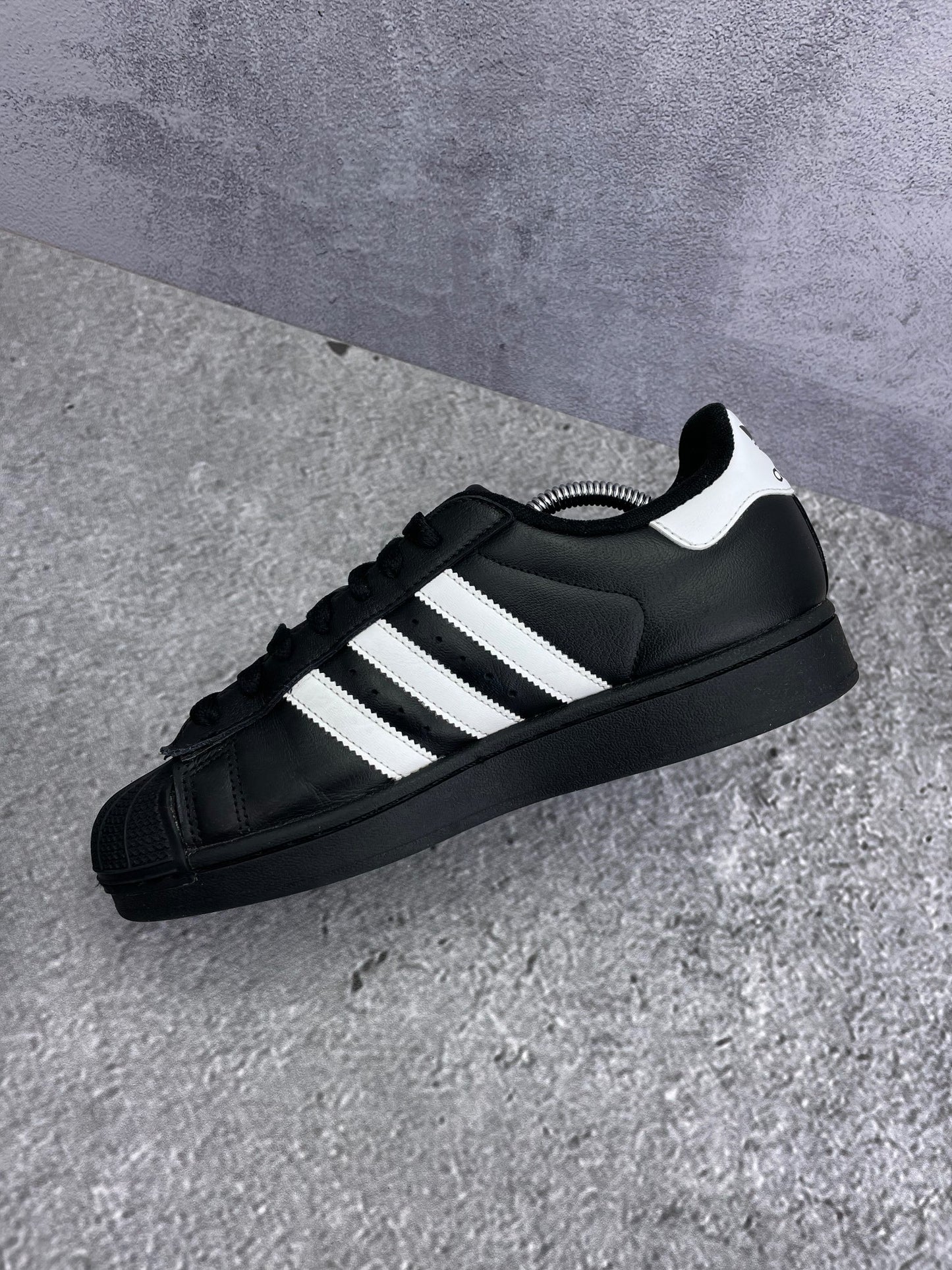 adidas Superstar II Black White - buty sportowe, wewnętrzny panel lewego buta