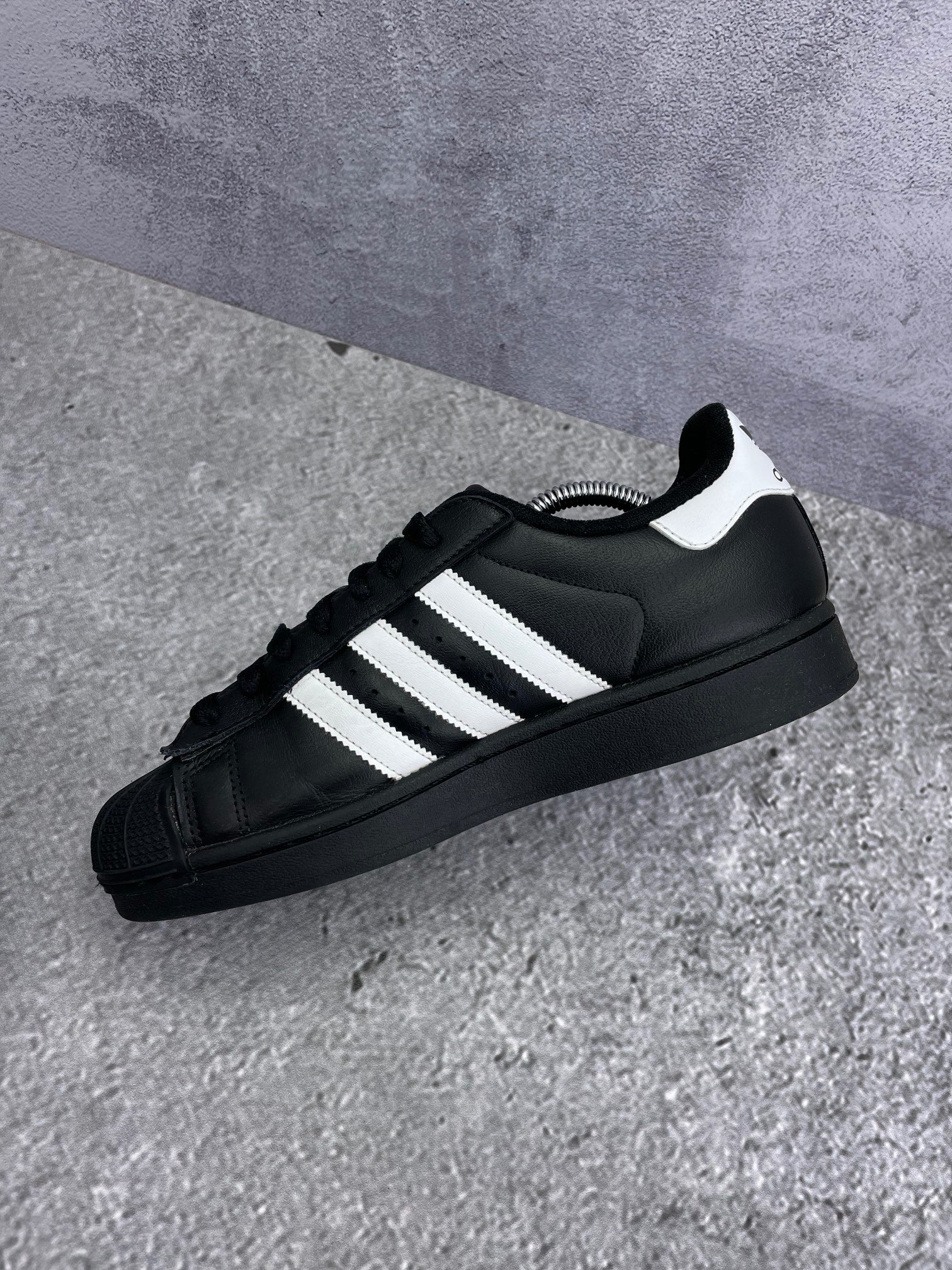 adidas Superstar II Black White - buty sportowe, wewnętrzny panel lewego buta