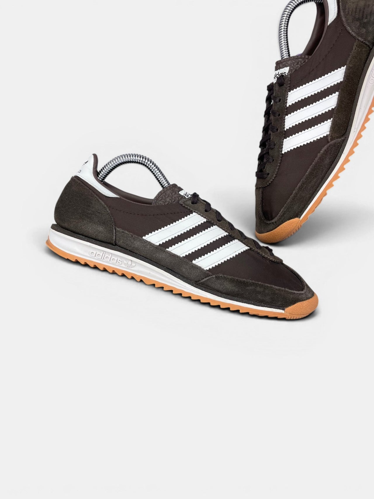 Adidas SL 72 OG — buty sportowe damskie w bardzo dobrym stanie rozmiar 38 2/3, zewnętrzny panel prawego buta