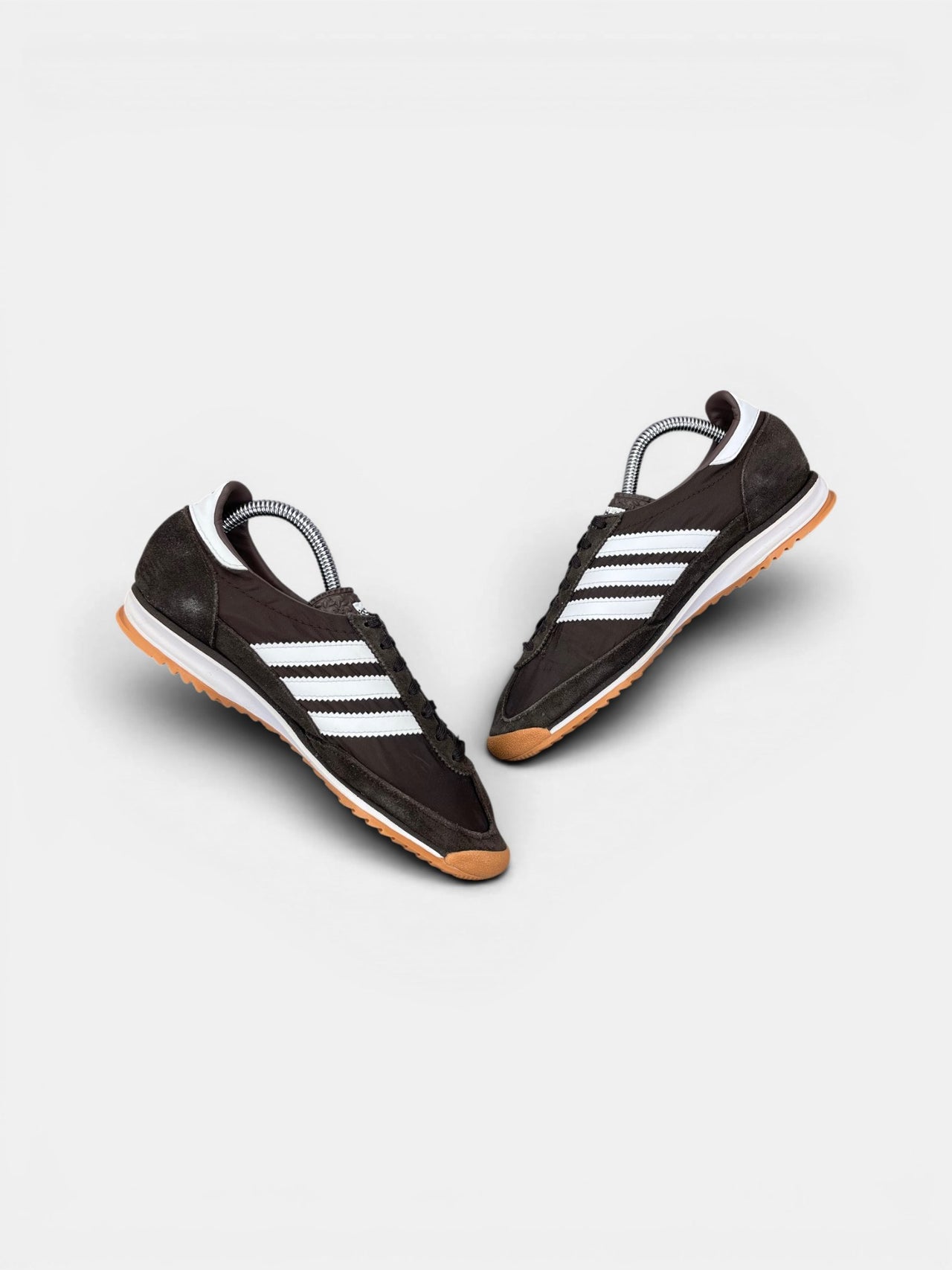 Adidas SL 72 OG — buty sportowe damskie w bardzo dobrym stanie rozmiar 38 2/3, widok z góry na wewnętrzną stronę butów