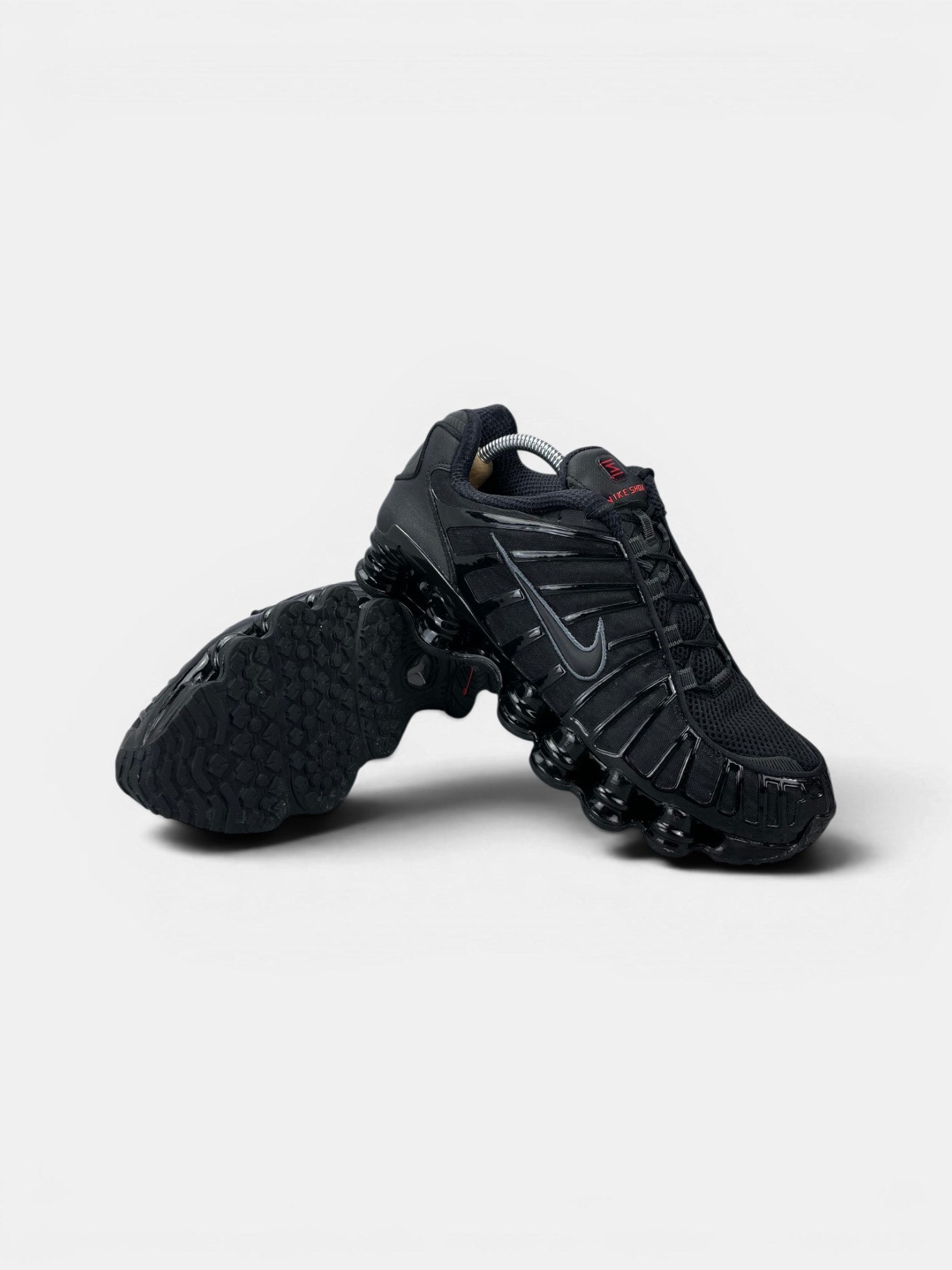 Nike Shox TL Black Metallic Hematite — buty sportowe męskie w bardzo dobrym stanie rozmiar 42.5, boczny profil