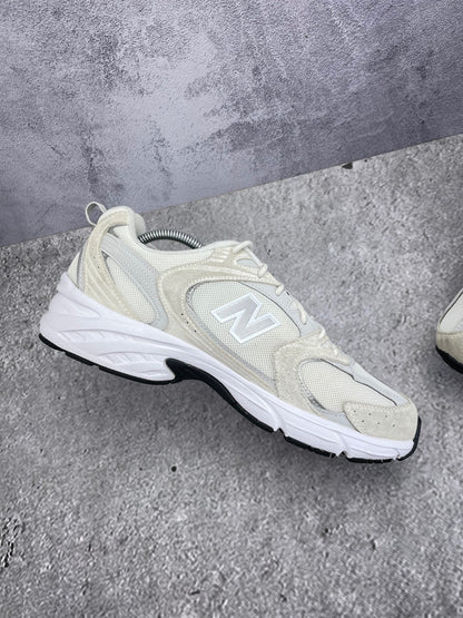 New Balance 530 Sea Salt - buty sportowe, wewnętrzny panel lewego buta