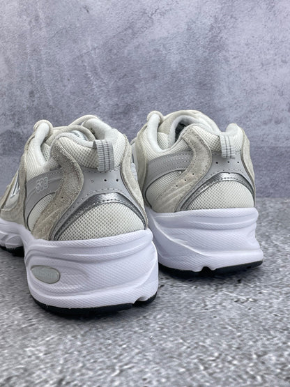 New Balance 530 Sea Salt - buty sportowe, widok z tyłu