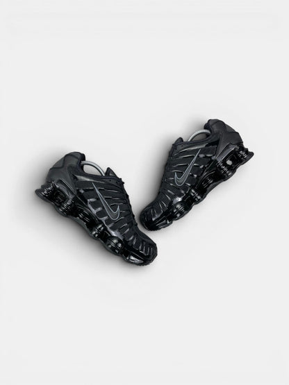 Nike Shox TL Black Metallic Hematite — buty sportowe męskie w bardzo dobrym stanie rozmiar 42.5, widok z góry na wewnętrzną stronę butów