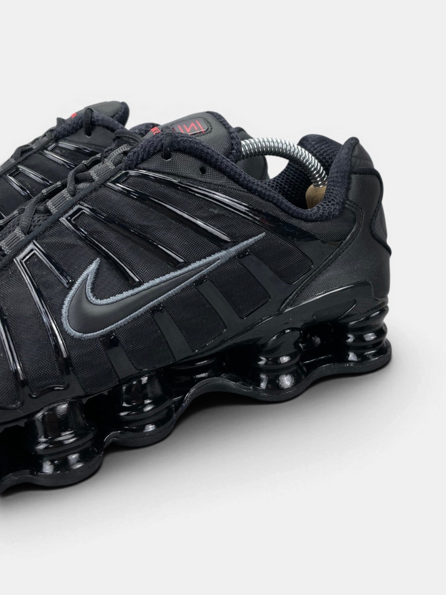 Nike Shox TL Black Metallic Hematite — buty sportowe męskie w bardzo dobrym stanie rozmiar 42.5, opcjonalne zdjęcie 1