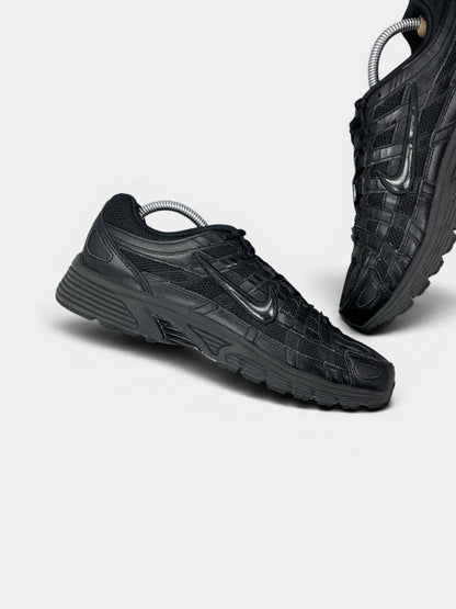 Nike P-6000 Black — buty sportowe męskie w bardzo dobrym stanie rozmiar 42.5, wewnętrzny panel lewego buta