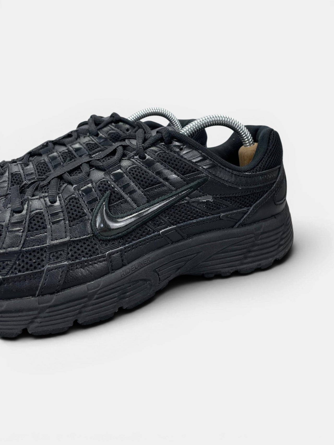 Nike P-6000 Black — buty sportowe męskie w bardzo dobrym stanie rozmiar 42.5, opcjonalne zdjęcie 1