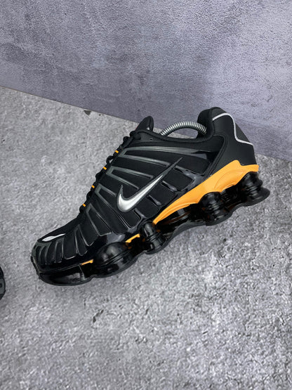 Nike Shox TL IF7119-001 - buty sportowe, wewnętrzny panel prawego buta