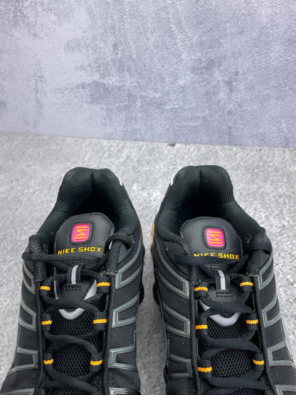 Nike Shox TL IF7119-001 - buty sportowe, zapiętki butów