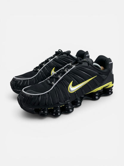 Nike Shox TL Black Dynamic Yellow - buty sportowe, widok z boku