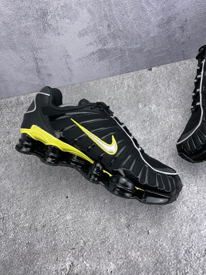 Nike Shox TL Black Dynamic Yellow - buty sportowe, wewnętrzny panel lewego buta