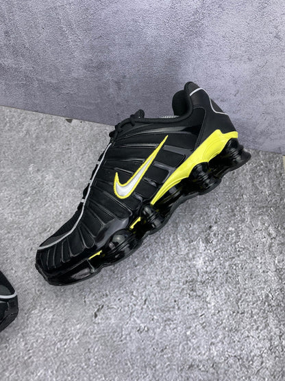Nike Shox TL Black Dynamic Yellow - buty sportowe, wewnętrzny panel prawego buta