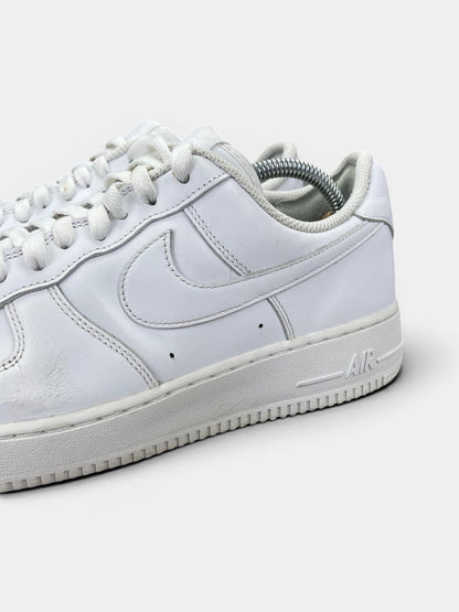 Nike Air Force 1 Low Triple White — buty sportowe męskie w bardzo dobrym stanie rozmiar 42.5, opcjonalne zdjęcie 1