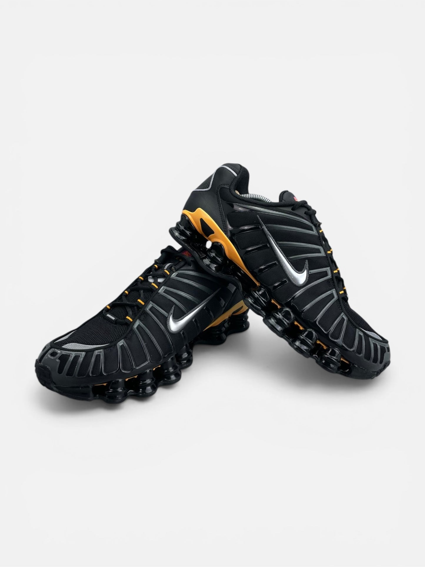 Nike Shox TL IF7119-001 - buty sportowe, boczny profil