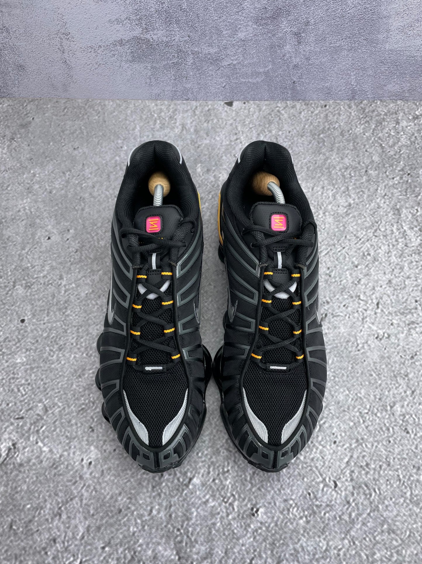 Nike Shox TL IF7119-001 - buty sportowe, widok z góry