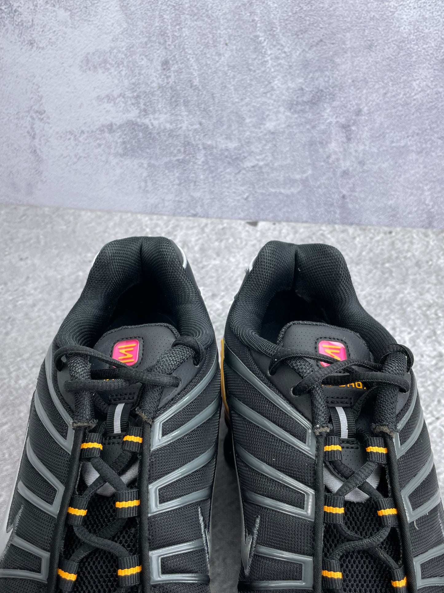 Nike Shox TL IF7119-001 - buty sportowe, zapiętki butów