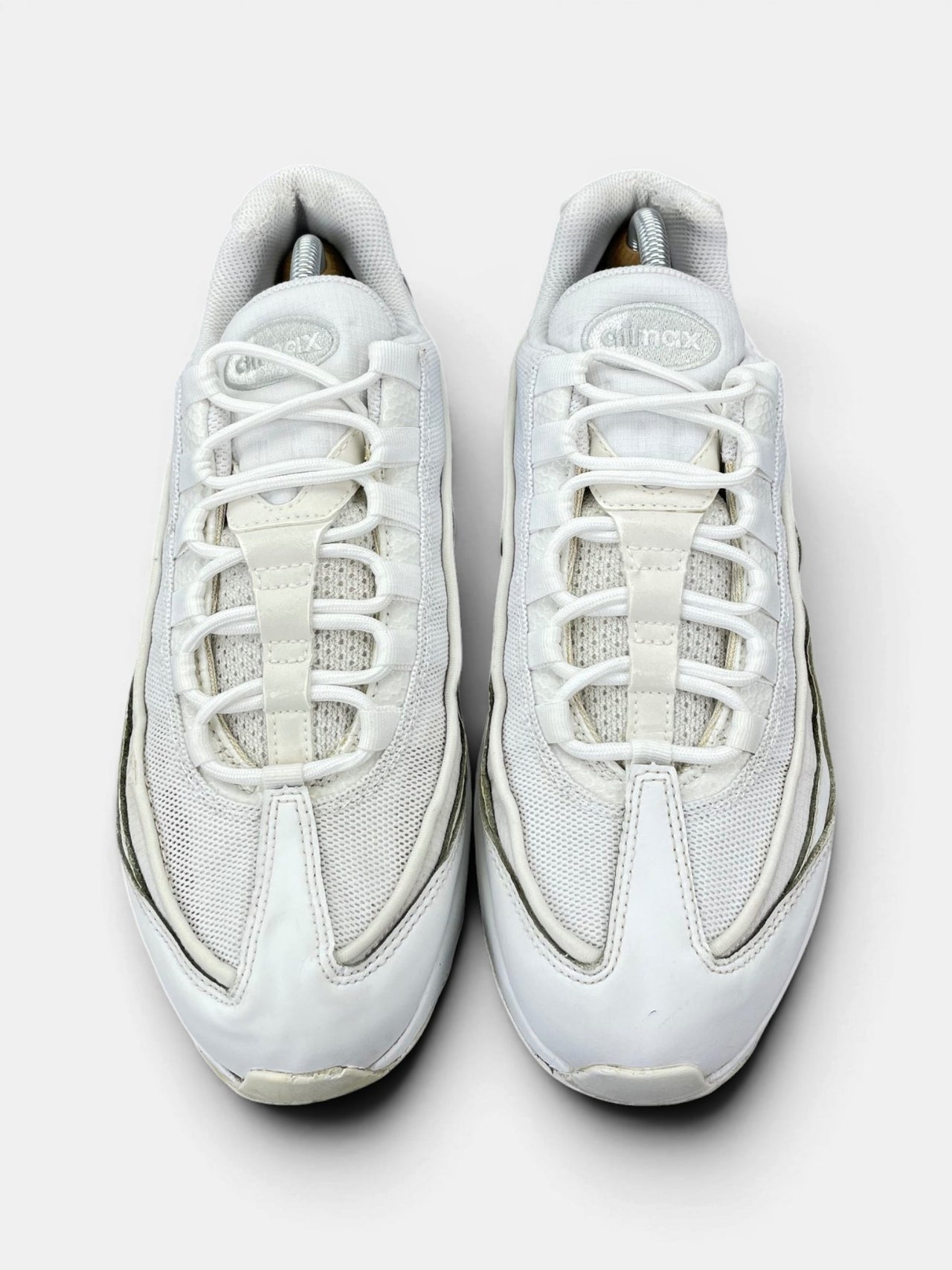 Nike Air Max 95 Essential Triple White — buty sportowe męskie w bardzo dobrym stanie rozmiar 43, widok z góry