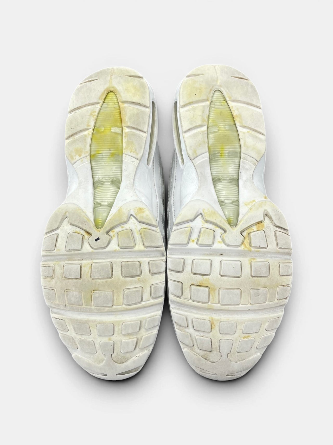 Nike Air Max 95 Essential Triple White — buty sportowe męskie w bardzo dobrym stanie rozmiar 43, podeszwa