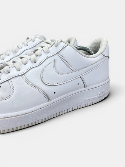 Nike Air Force 1 Low Triple White — buty sportowe męskie w bardzo dobrym stanie rozmiar 44.5, opcjonalne zdjęcie 1