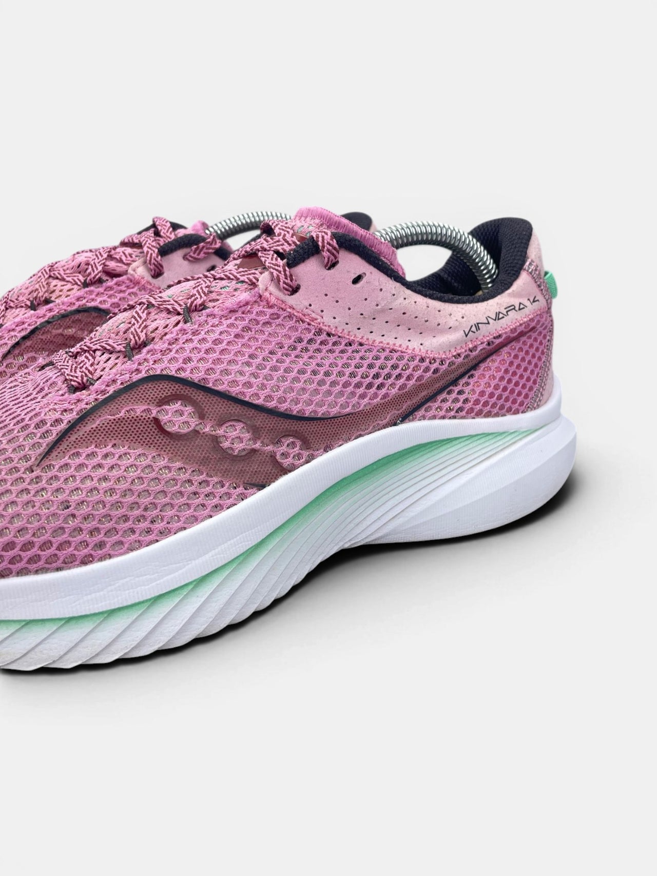 Saucony Sneakers — buty sportowe damskie w bardzo dobrym stanie rozmiar 42, opcjonalne zdjęcie 1