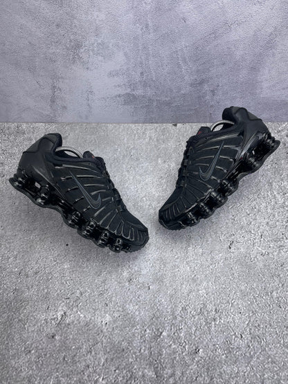 Nike Shox TL Black - buty sportowe, widok z góry na zewnętrzną stronę butów