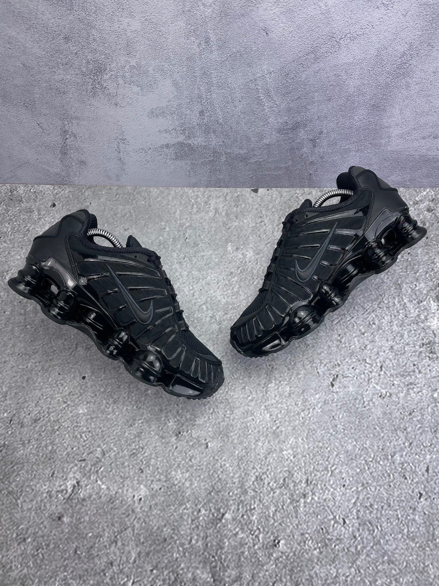Nike Shox TL Black - buty sportowe, zewnętrzny panel prawego buta
