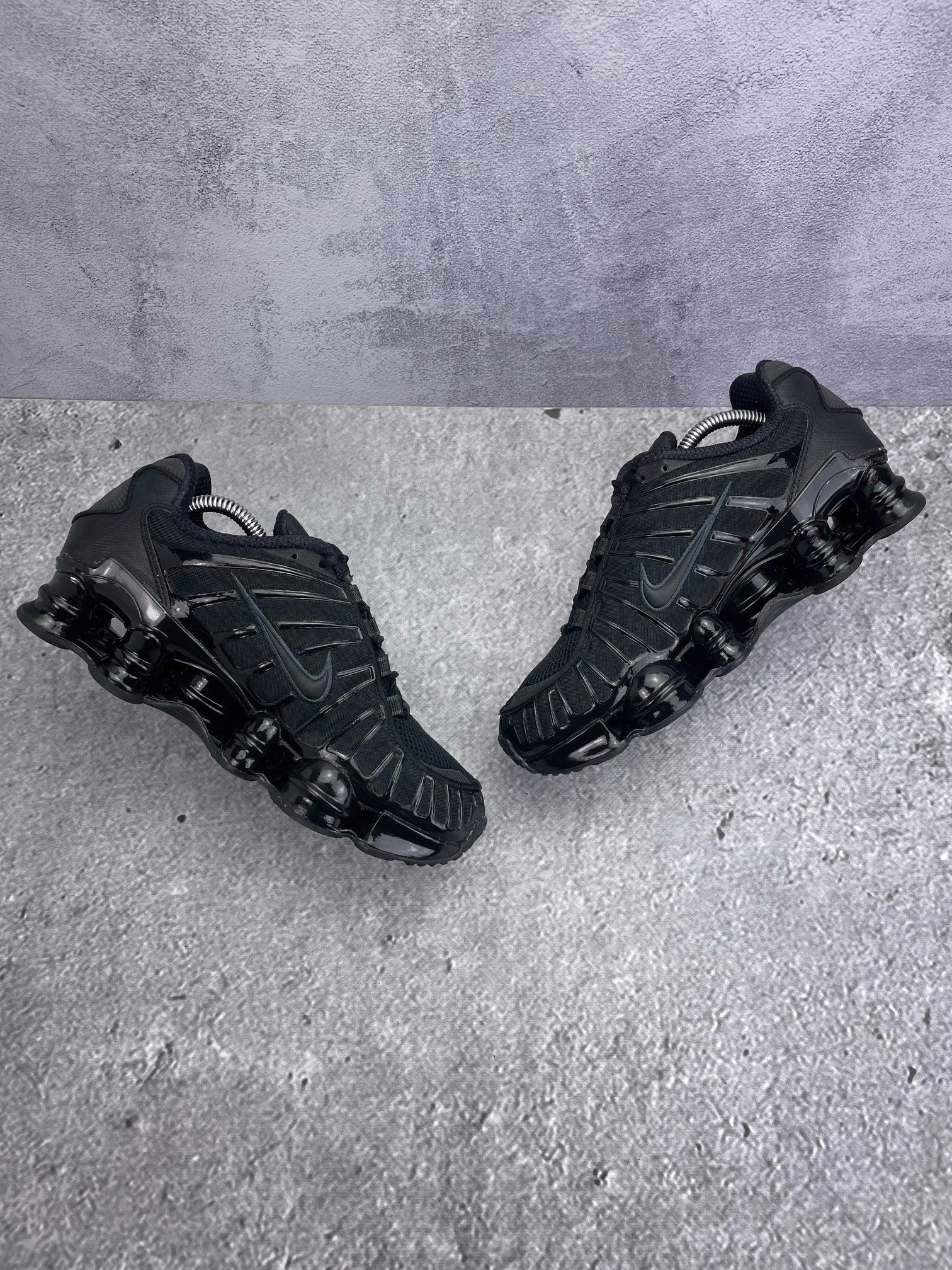 Nike Shox TL Black - buty sportowe, zewnętrzny panel prawego buta