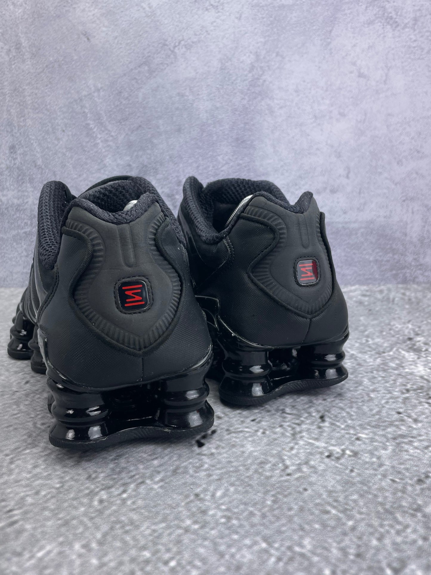 Nike Shox TL Black - buty sportowe, widok z tyłu
