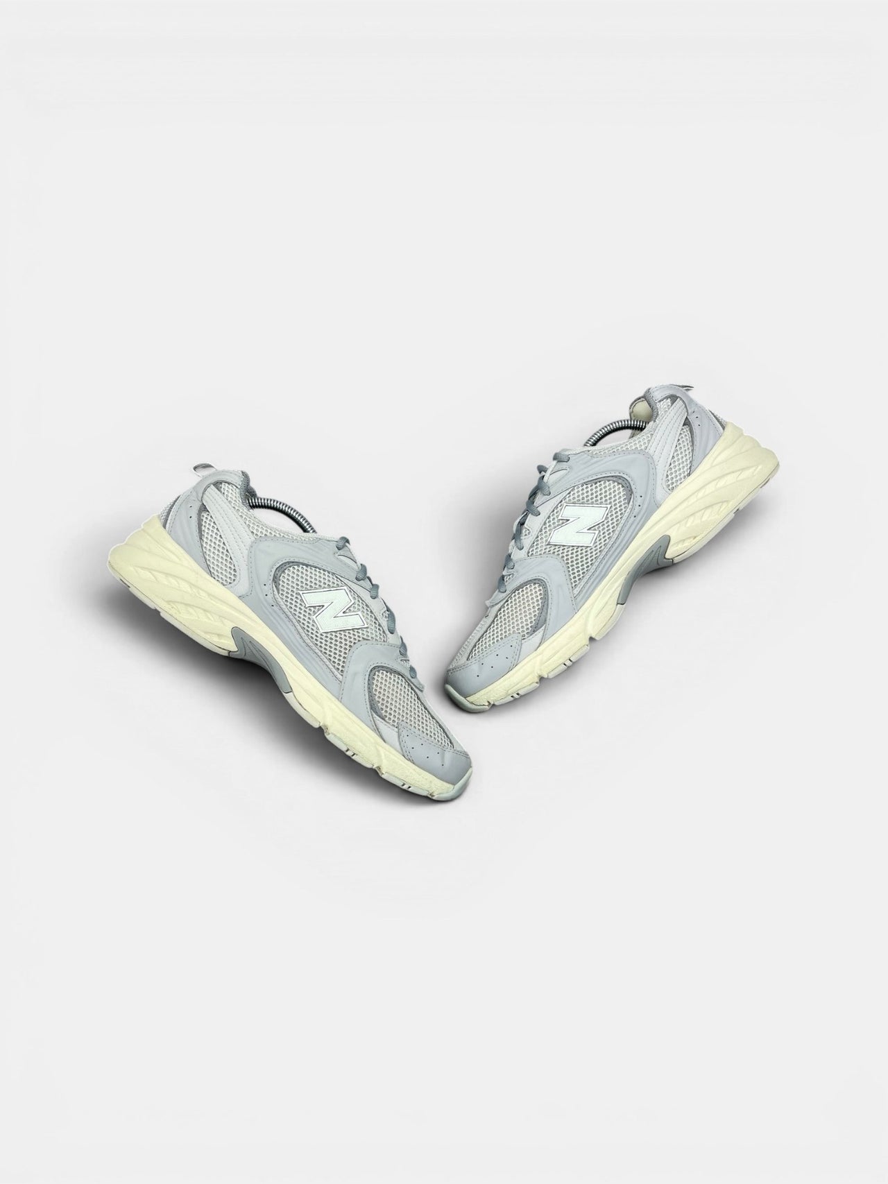 New Balance 530 ABZORB — buty sportowe męskie w bardzo dobrym stanie rozmiar 43, widok z góry na wewnętrzną stronę butów