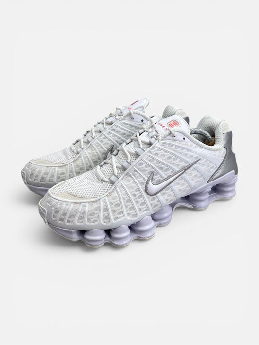 Nike Shox TL AR3566-100 - buty sportowe, widok z boku