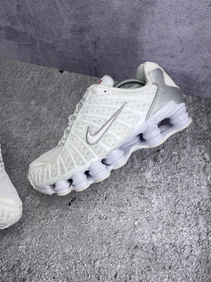 Nike Shox TL AR3566-100 - buty sportowe, widok z góry na wewnętrzną stronę butów