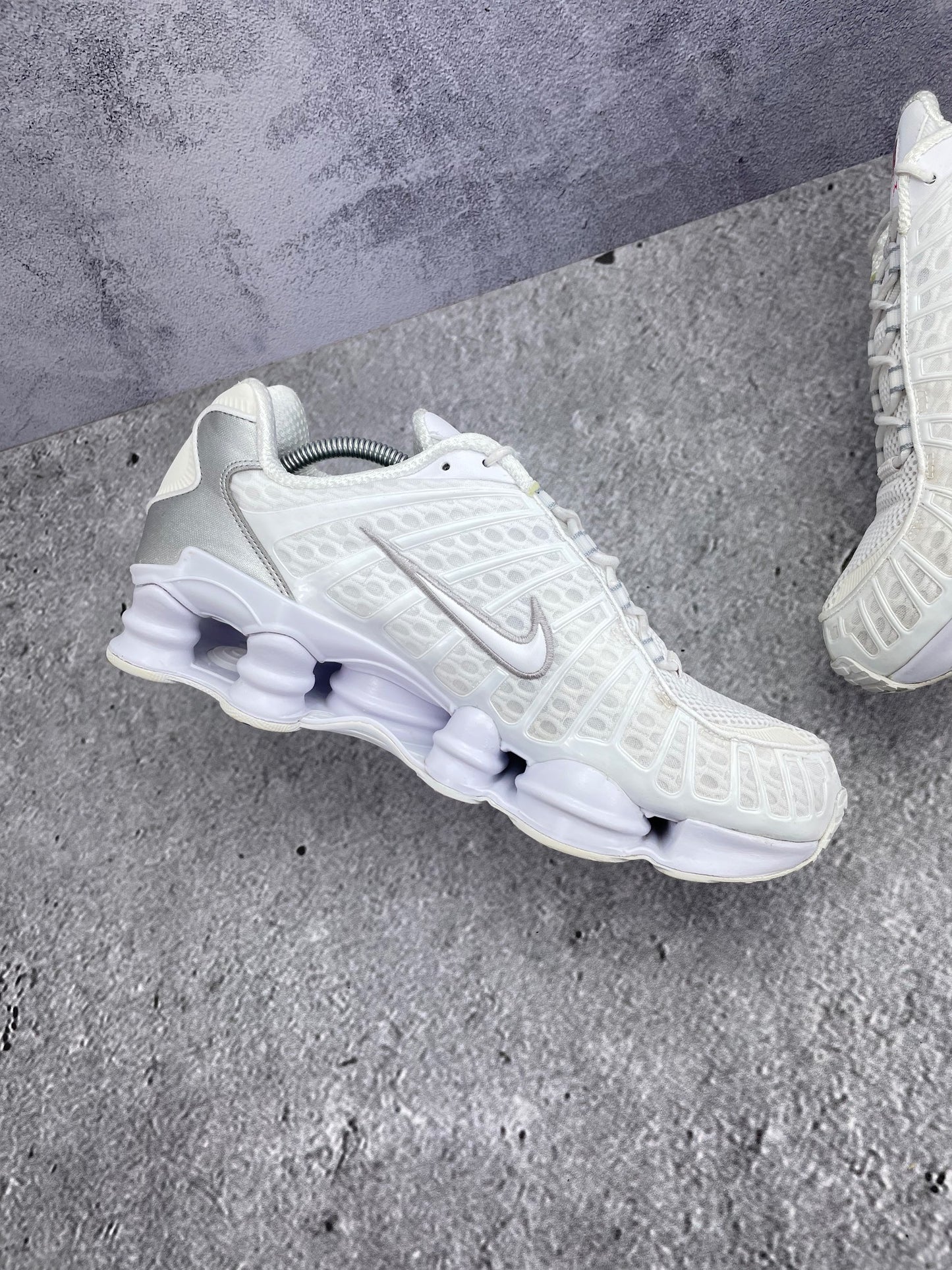 Nike Shox TL AR3566-100 - buty sportowe, wewnętrzny panel lewego buta
