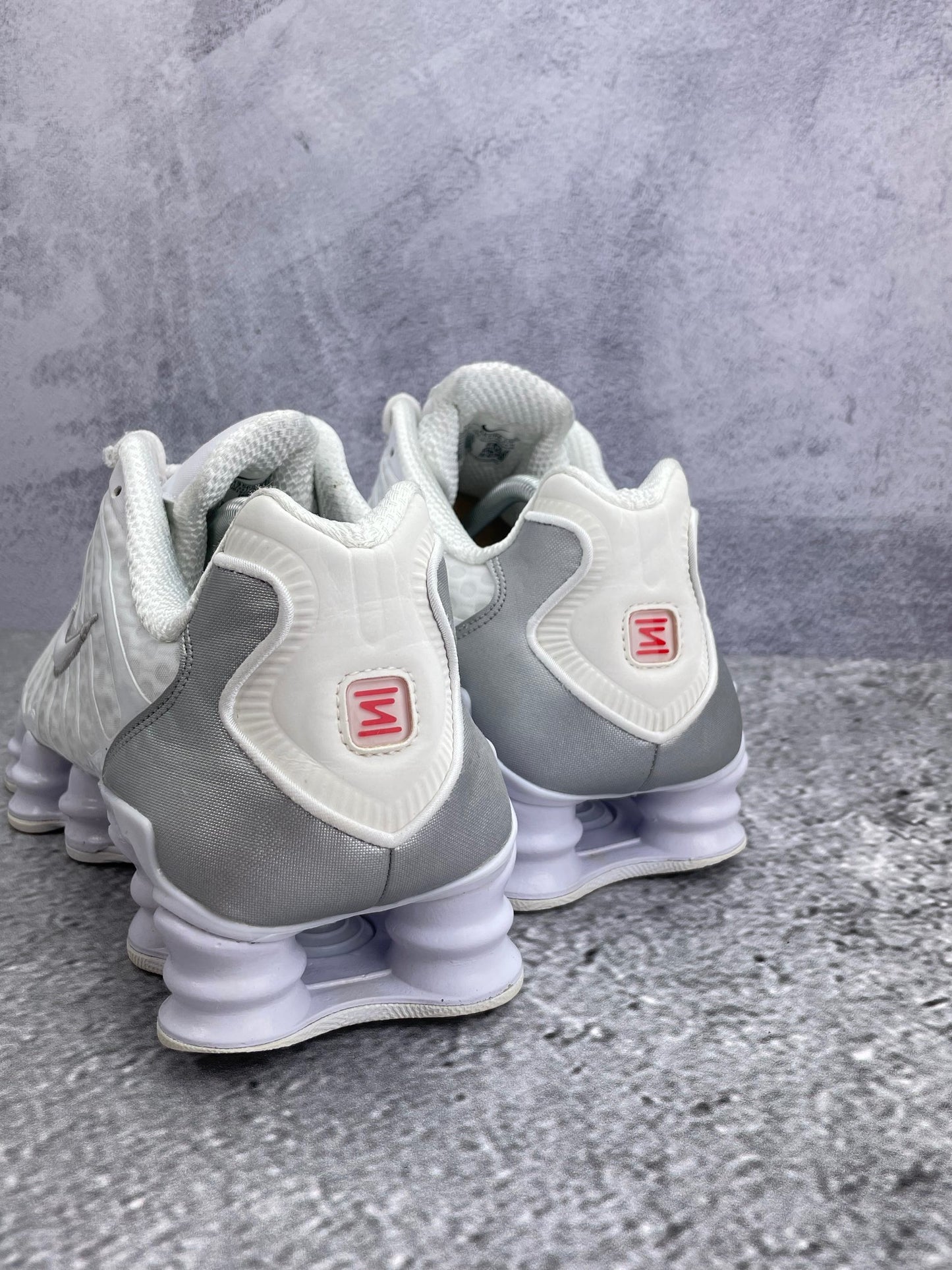 Nike Shox TL AR3566-100 - buty sportowe, widok z tyłu