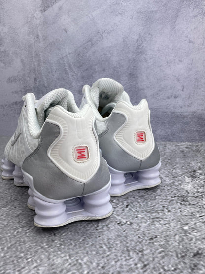 Nike Shox TL AR3566-100 - buty sportowe, widok z tyłu