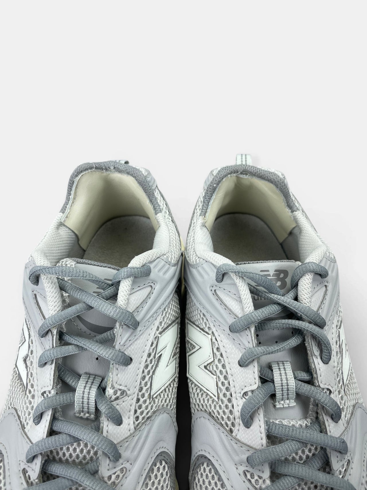 New Balance 530 ABZORB — buty sportowe męskie w bardzo dobrym stanie rozmiar 43, zapiętki butów