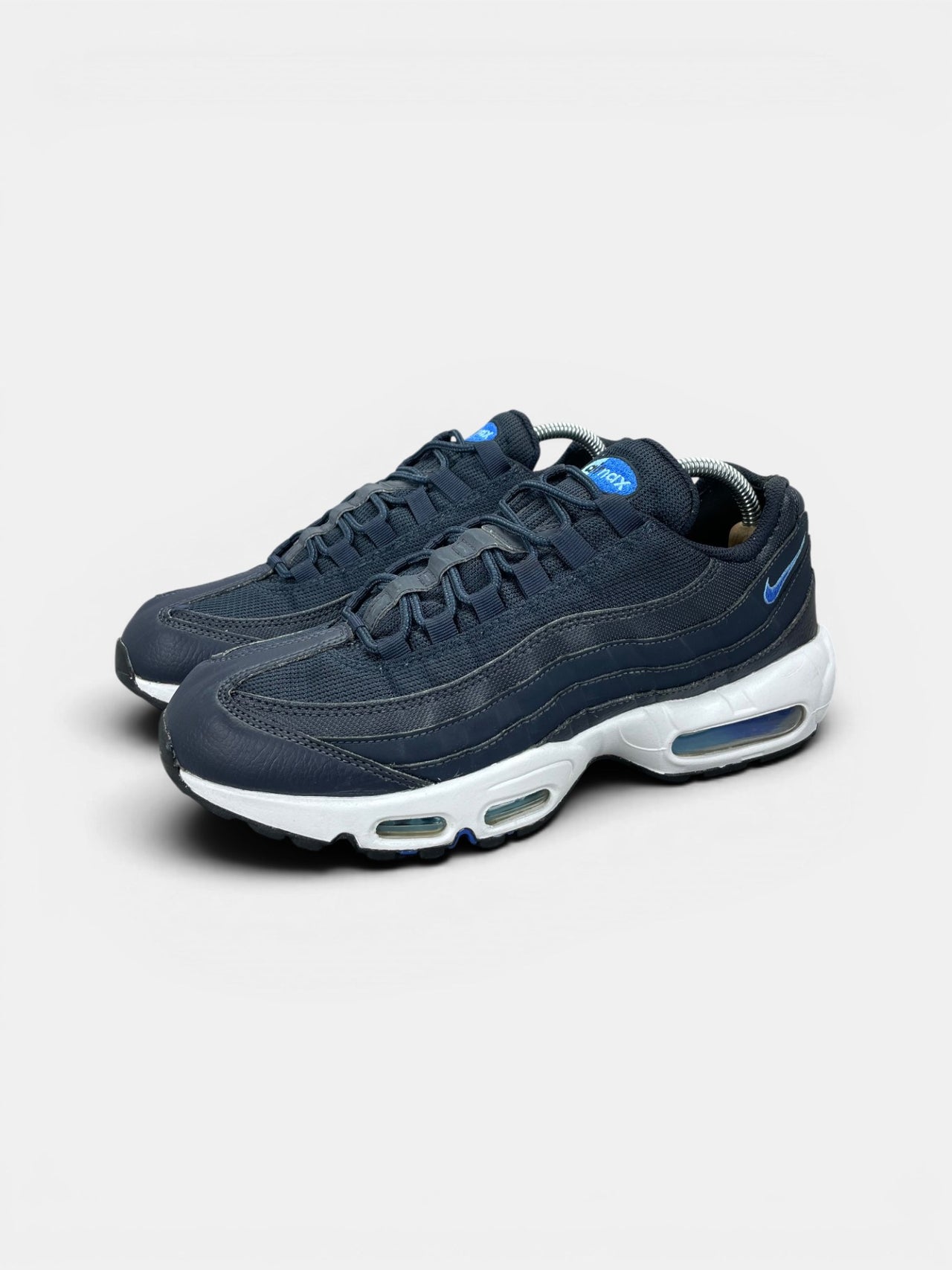 Nike Air Max 95 'Dark Obsidian Racer Blue' Dark Obsidian Racer Blue — buty sportowe męskie w bardzo dobrym stanie rozmiar 42.5, widok z boku