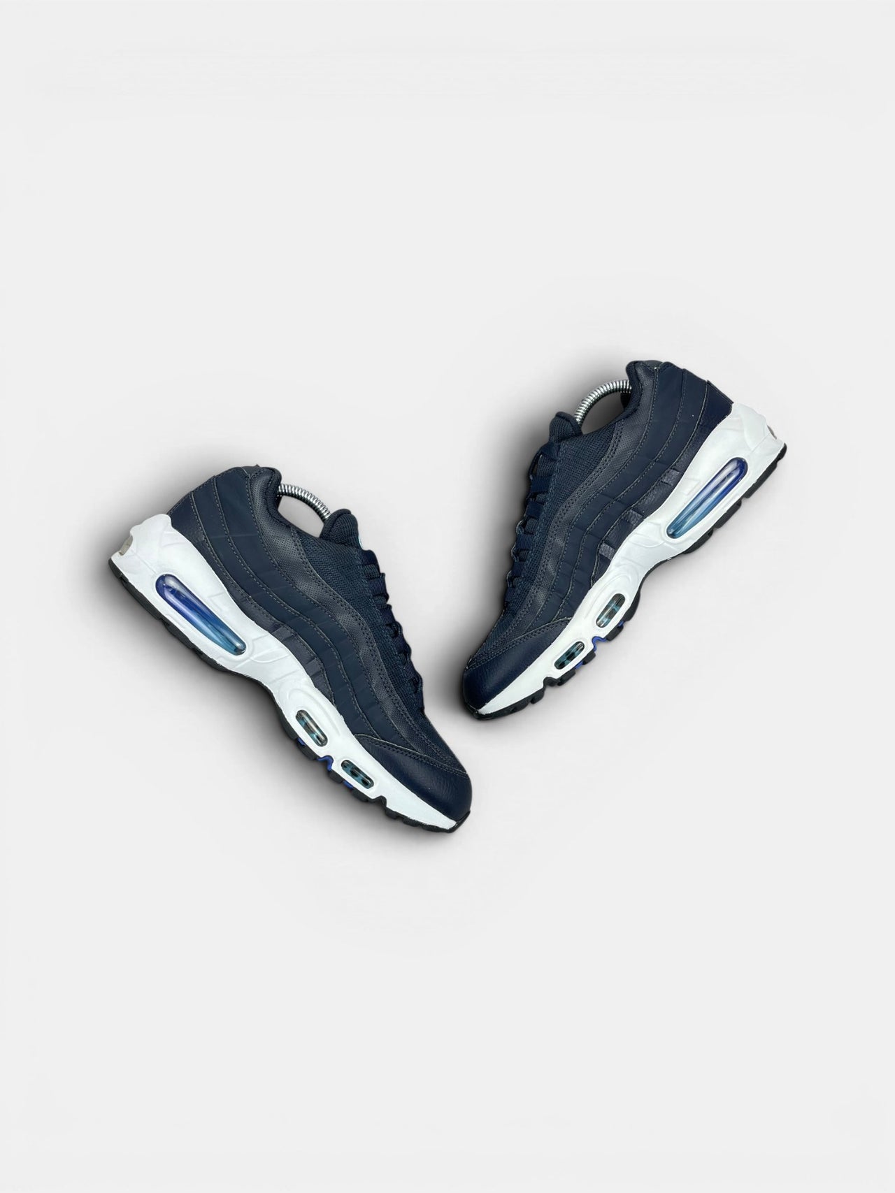 Nike Air Max 95 'Dark Obsidian Racer Blue' Dark Obsidian Racer Blue — buty sportowe męskie w bardzo dobrym stanie rozmiar 42.5, widok z góry na wewnętrzną stronę butów