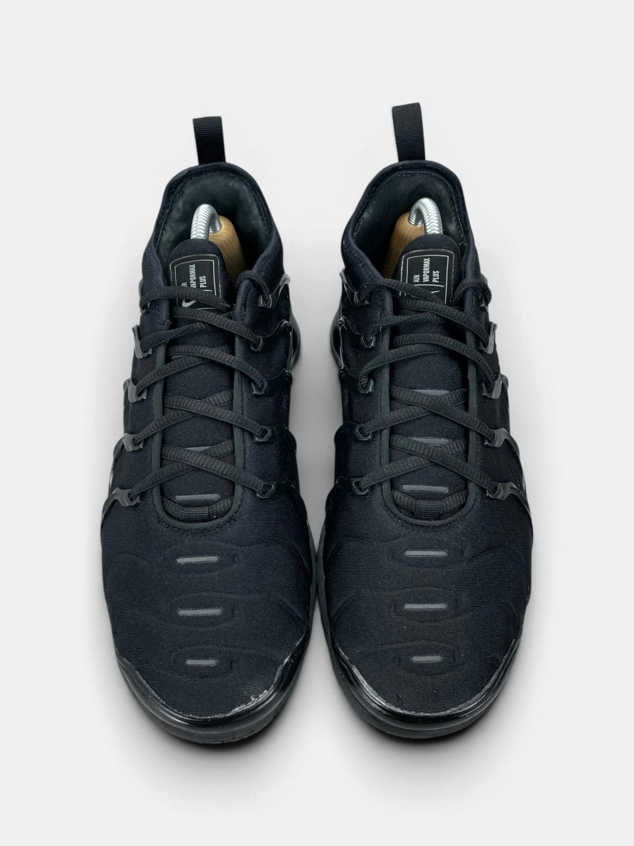 Nike Air VaporMax Plus Triple Black — buty sportowe męskie w bardzo dobrym stanie rozmiar 42.5, widok z góry