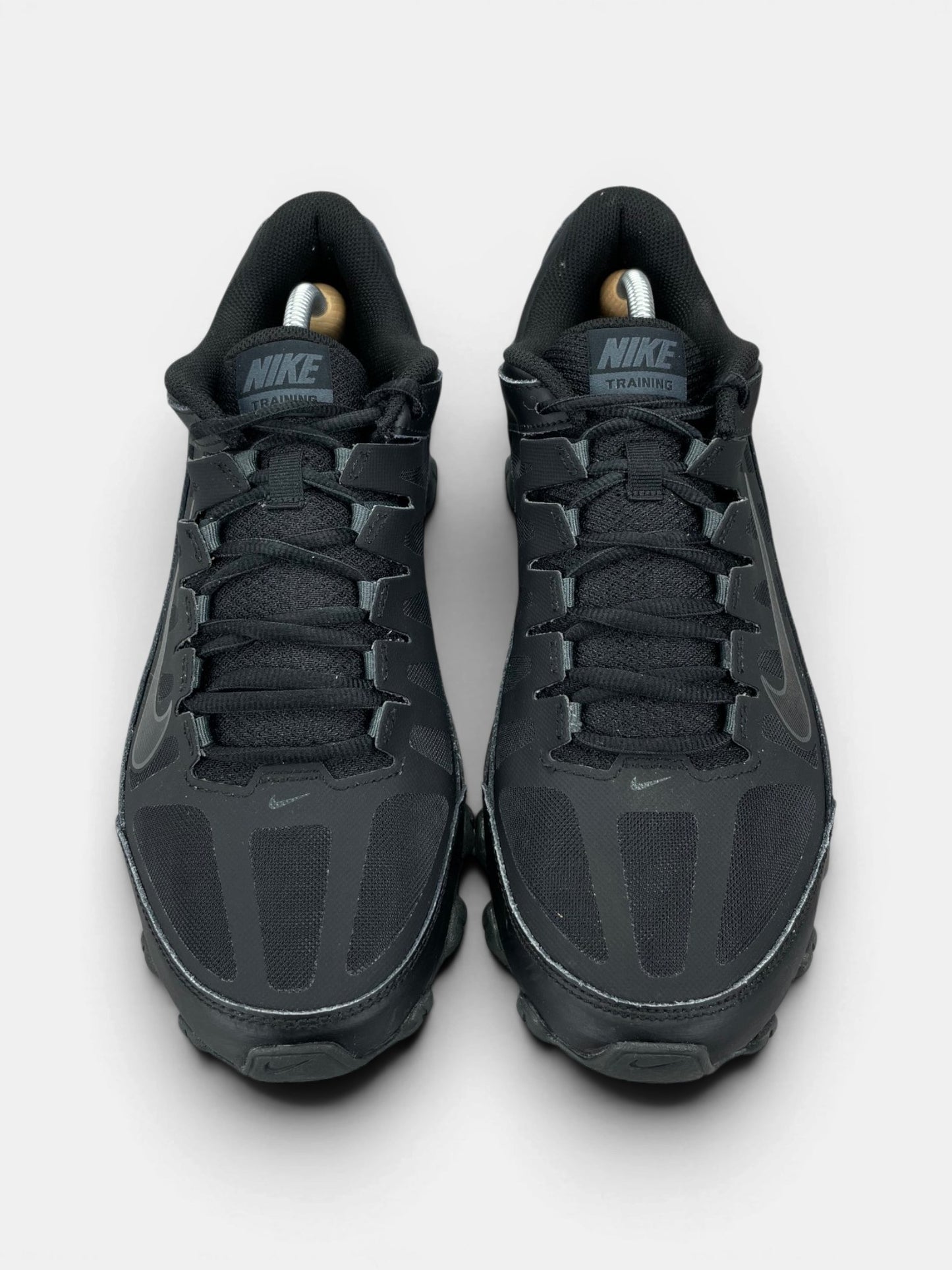 Nike Reax 8 TR Black — buty sportowe męskie w bardzo dobrym stanie rozmiar 44.5, widok z góry