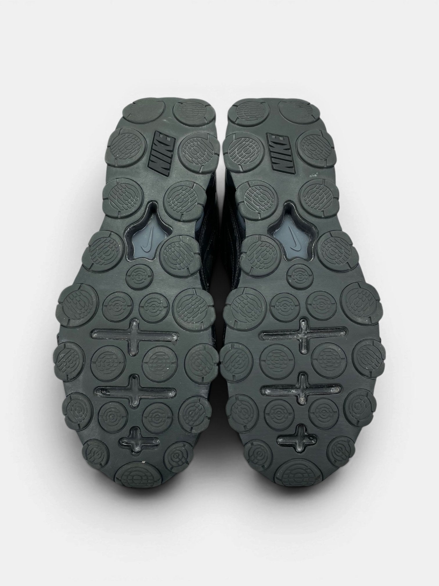 Nike Reax 8 TR Black — buty sportowe męskie w bardzo dobrym stanie rozmiar 44.5, podeszwa