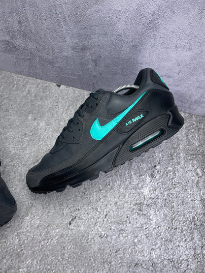 Nike Air Max 90 Black Aurora Green - buty sportowe, widok z góry na wewnętrzną stronę butów