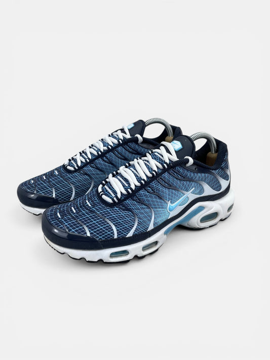 Nike Air Max Plus Dark Obsidian - buty sportowe, widok z boku