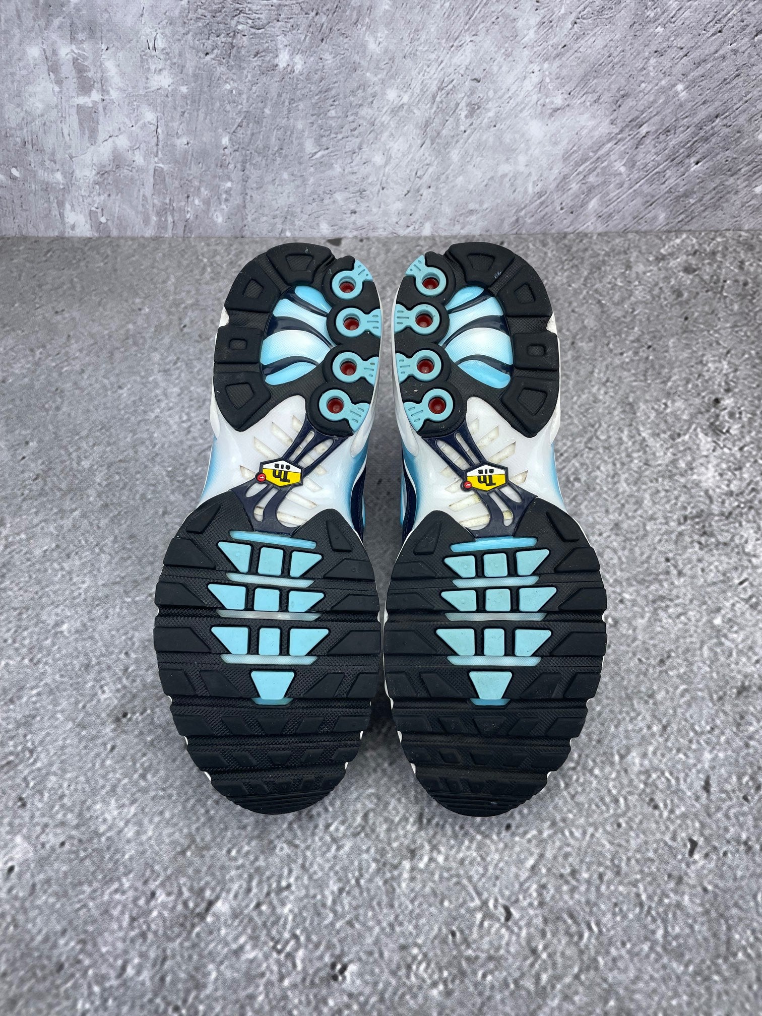 Nike Air Max Plus Dark Obsidian - buty sportowe, podeszwa