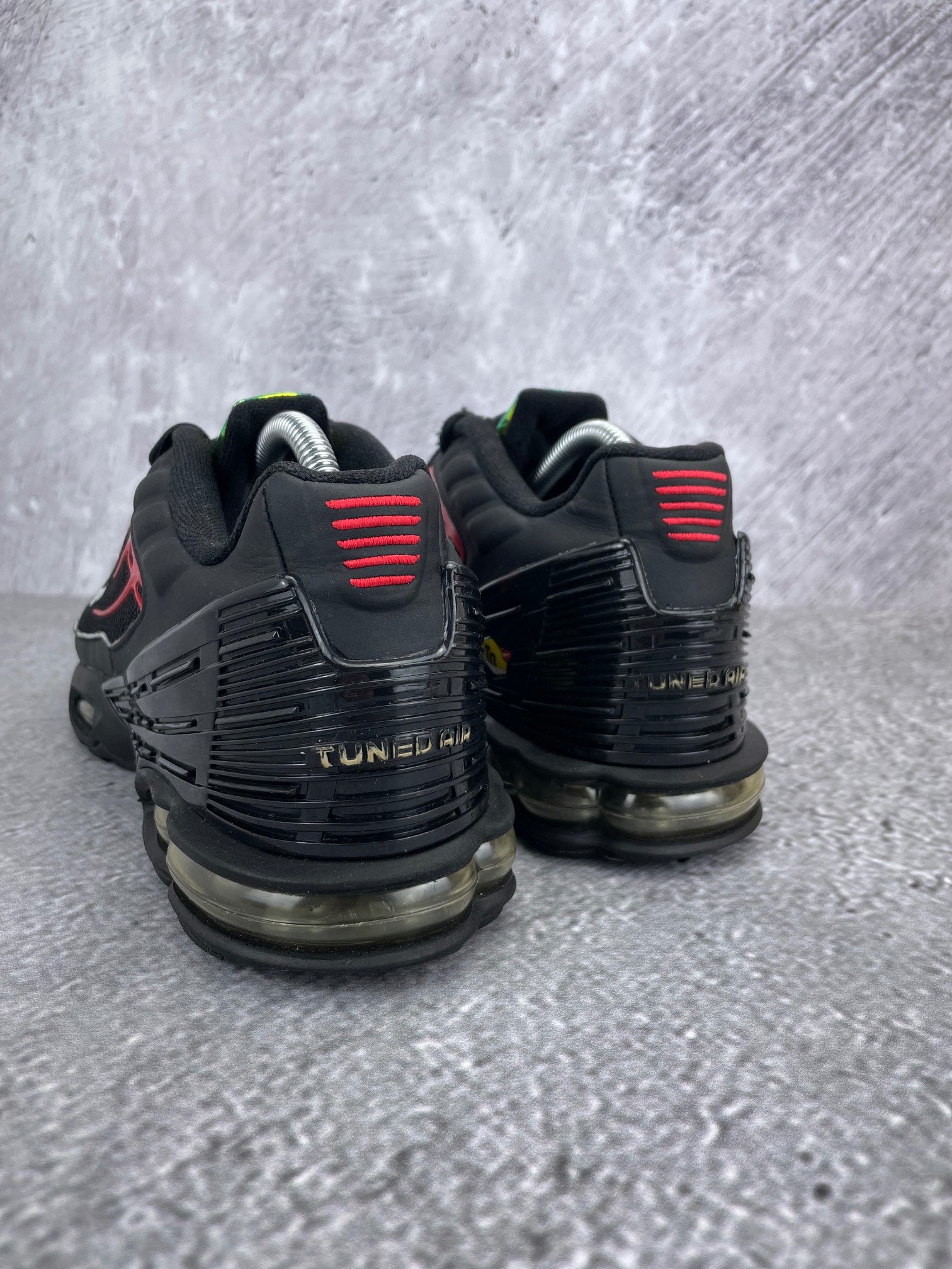 Nike Air Max Plus 3 Black Orange - buty sportowe, widok z tyłu