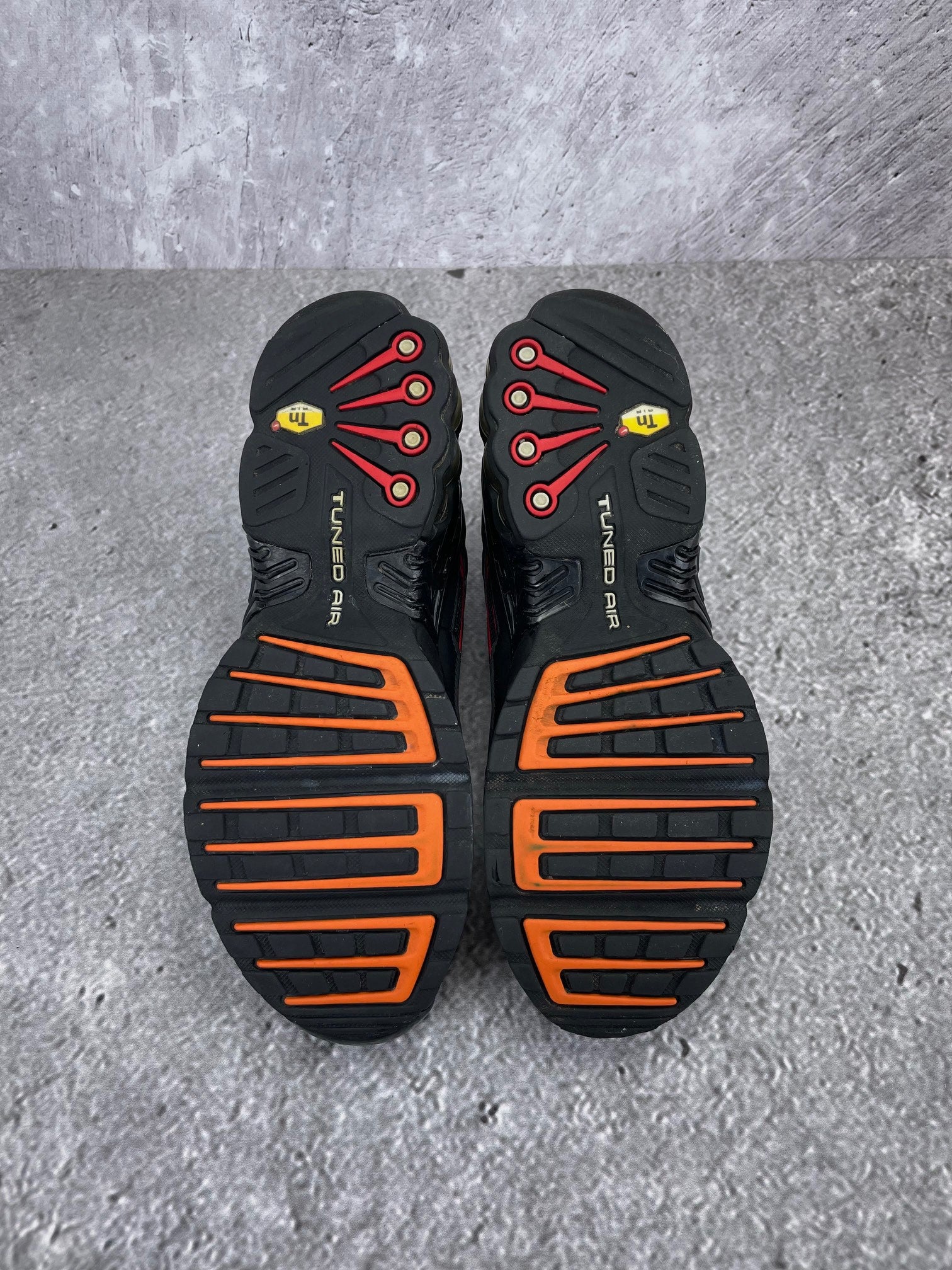 Nike Air Max Plus 3 Black Orange - buty sportowe, podeszwa