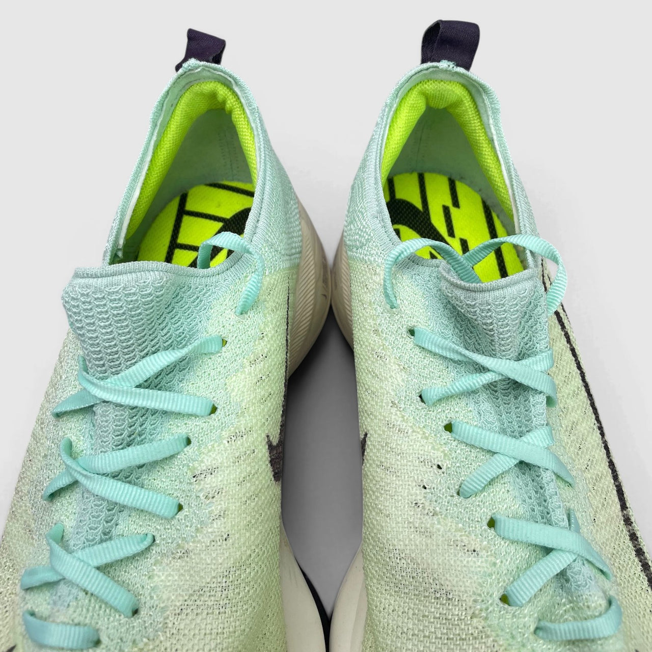Nike Air Zoom Tempo NEXT% — buty sportowe męskie w bardzo dobrym stanie rozmiar 44.5, wkładka