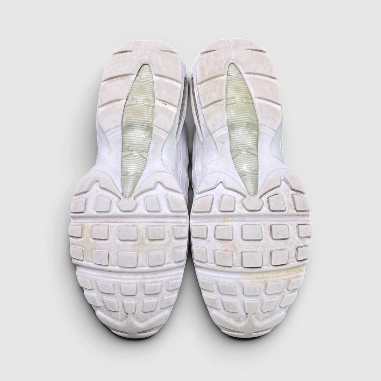 Nike Air Max 95 Essential Triple White — buty sportowe męskie w bardzo dobrym stanie rozmiar 42, podeszwa