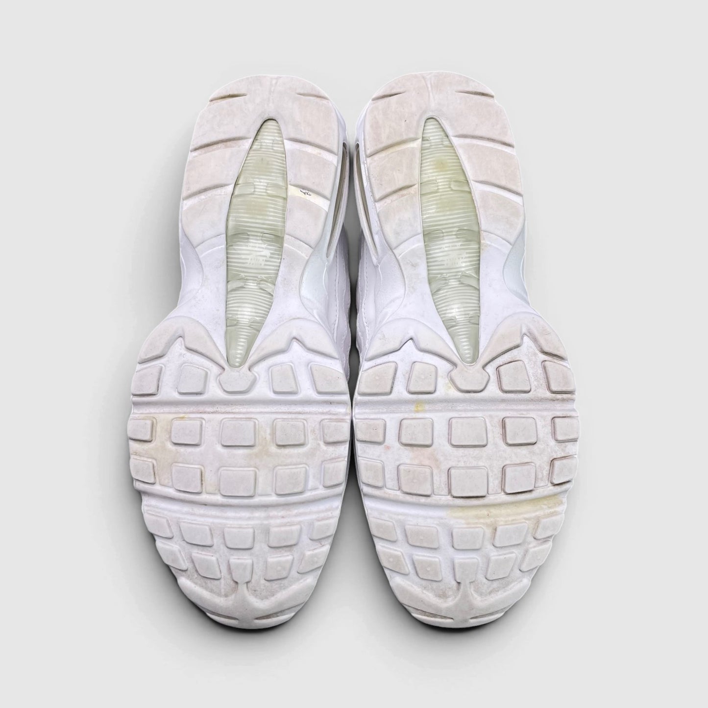Nike Air Max 95 Essential Triple White — buty sportowe męskie w bardzo dobrym stanie rozmiar 42, podeszwa