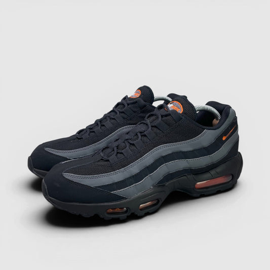 Nike Air Max 95 Black/Grey Safety Orange — buty sportowe męskie w bardzo dobrym stanie rozmiar 44, para butów