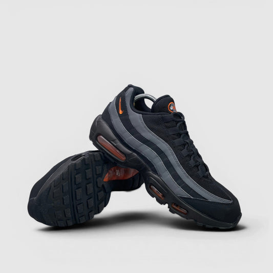 Nike Air Max 95 Black/Grey Safety Orange — buty sportowe męskie w bardzo dobrym stanie rozmiar 44, para butów